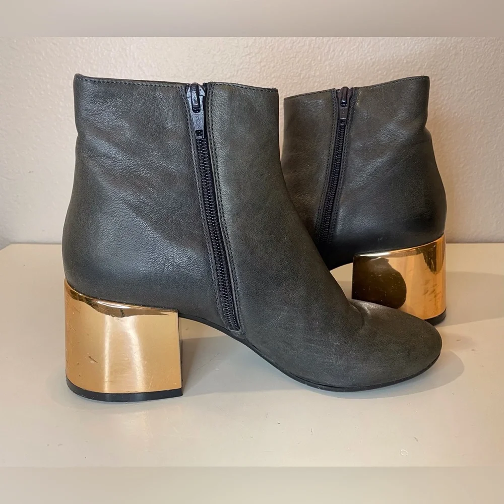 MM6 Maison Martin Margiela Women’s Gray Ankle Block Gold Heel Boots Size 6.5(37)